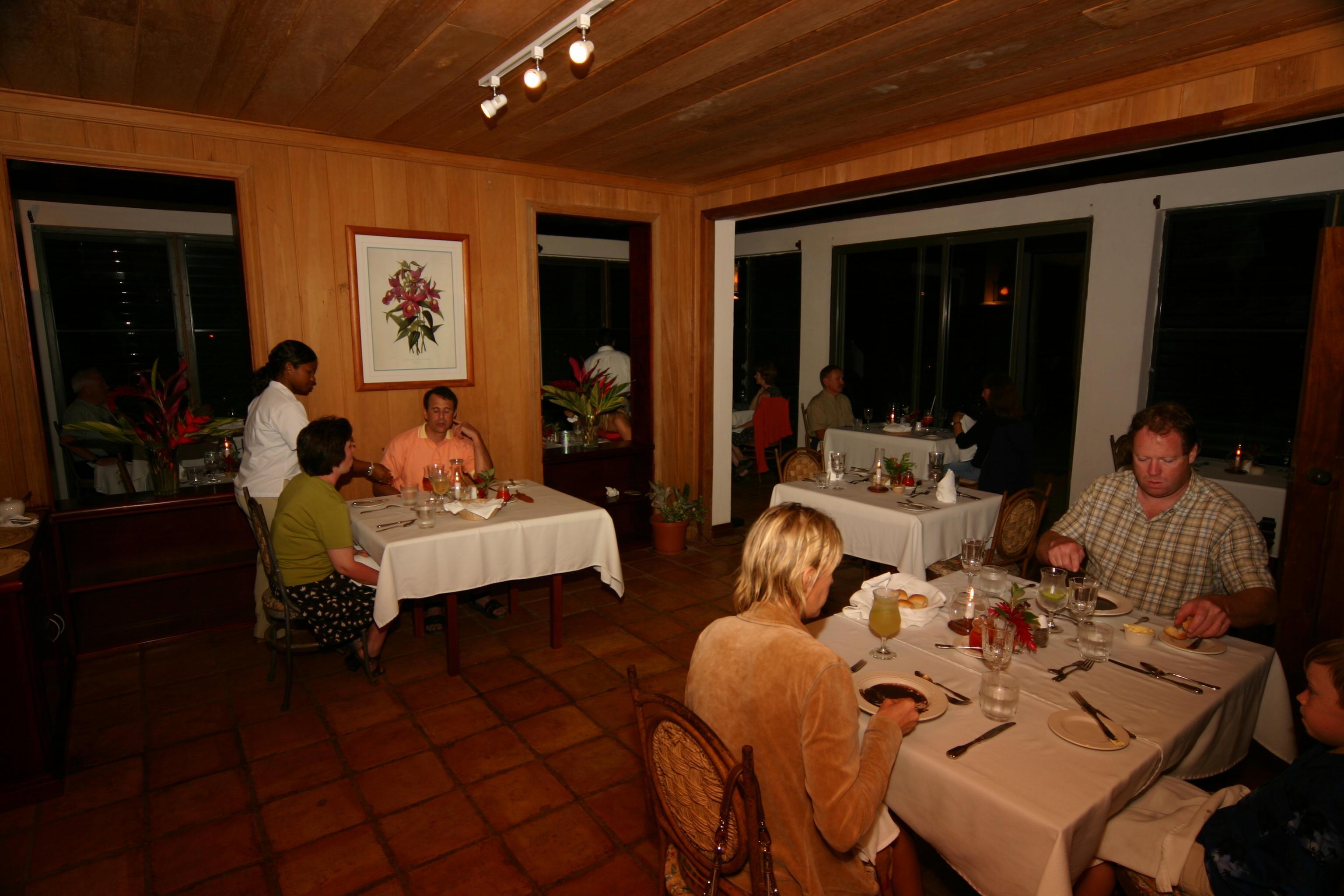 Hidden Valley Wilderness Lodge Blancaneaux Restaurant photo